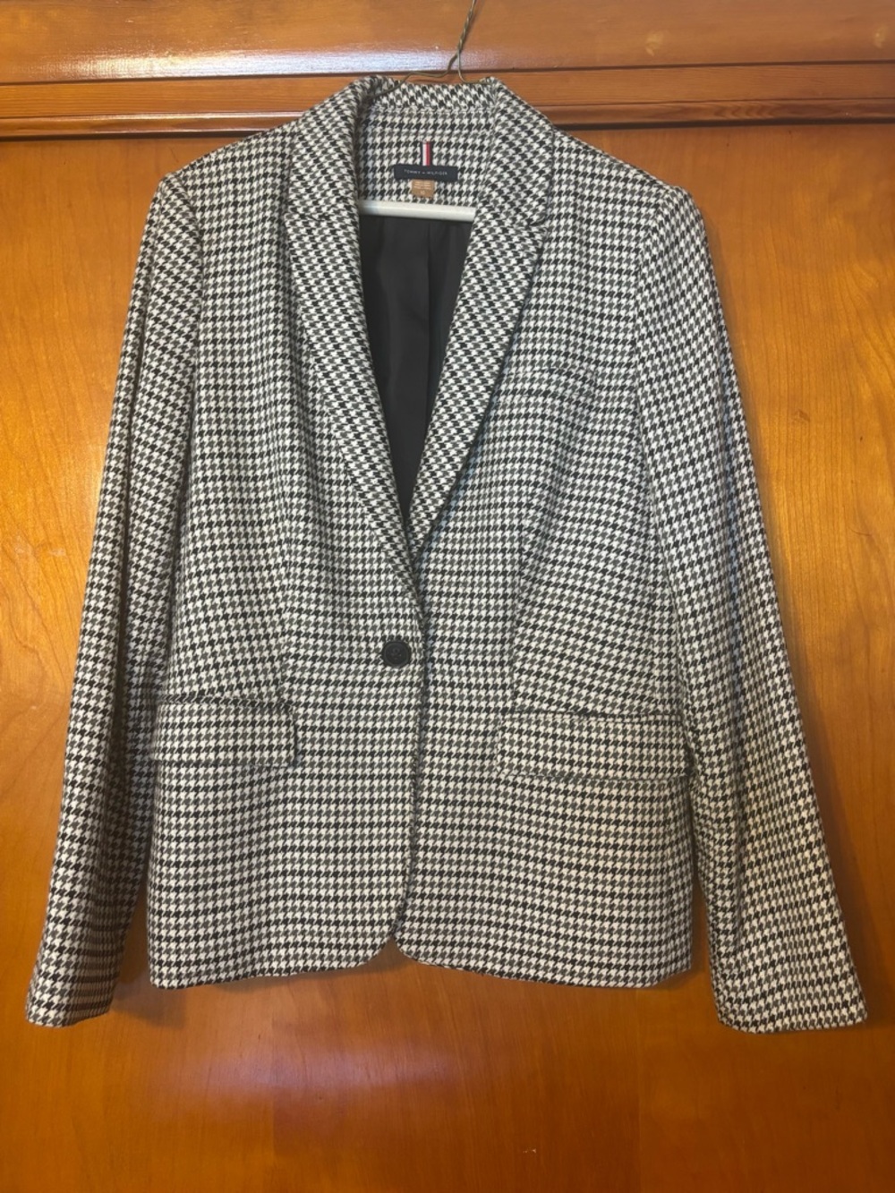 Tommy Hilfiger Black & White Houndstooth Single-Button Blazer